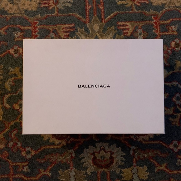 Balenciaga shoes - Picture 4 of 8